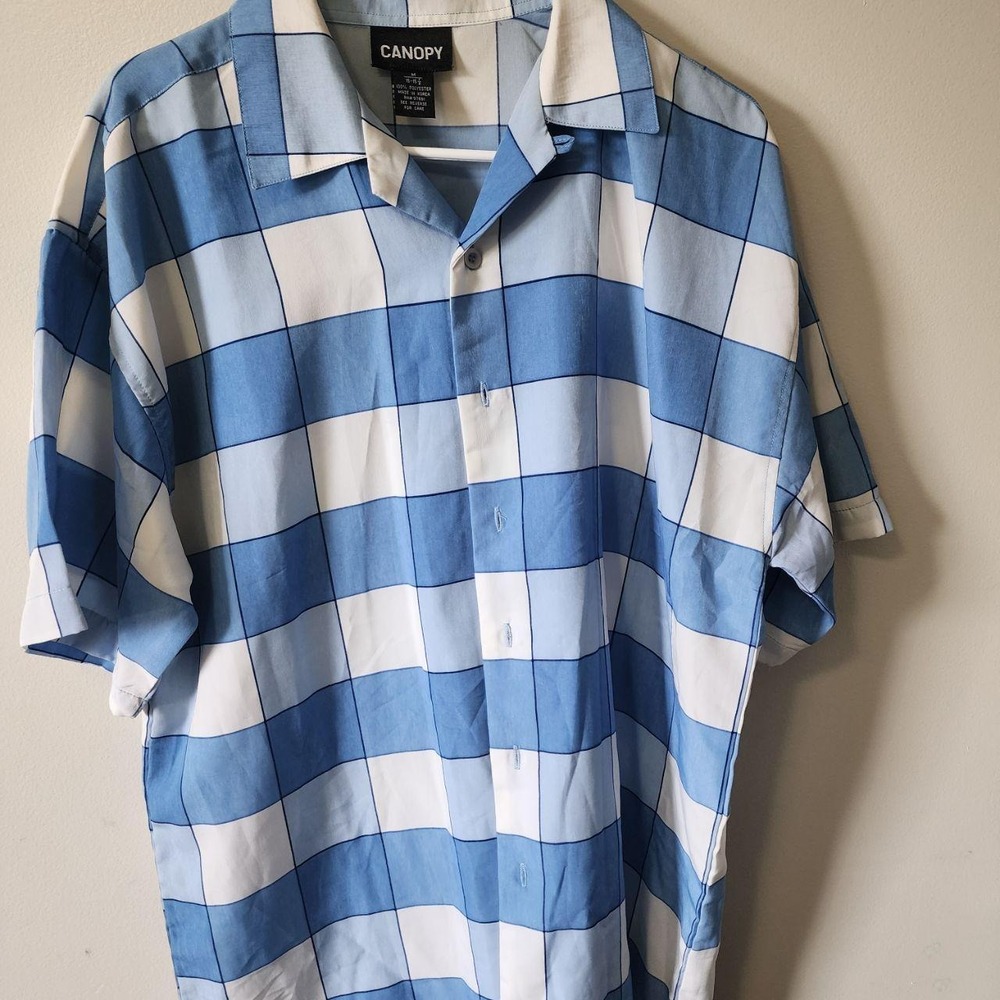 Men's Canopy short sleeve button-up shirt in a blue, medium